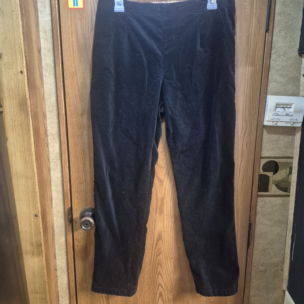 White Stag Black Velvet Leggings.   Box 37